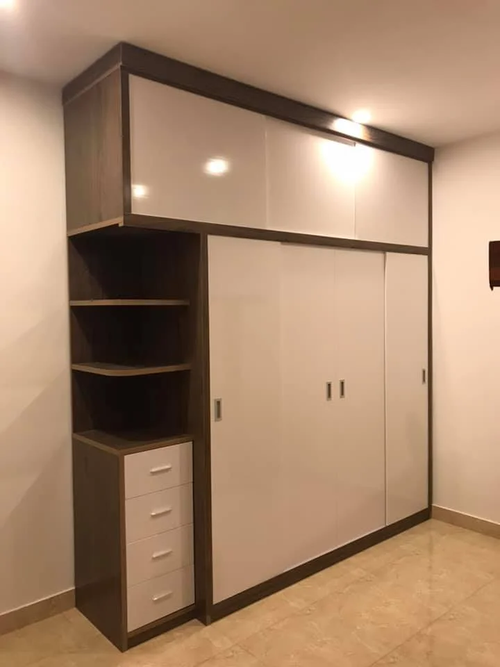 tủ nhựa cánh lùa 